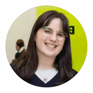 2. Graduados FC. Testimonios web. Bianca Franceschini