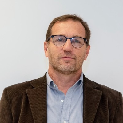 Dr. Carlos Pérez