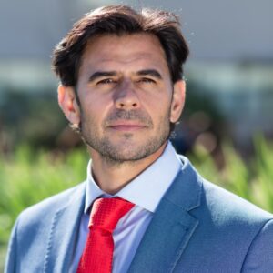 Dr. Luciano Bolinaga