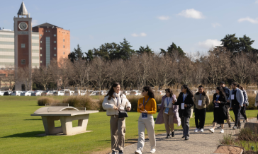 Alumnos visitantes en SFERA Experience.