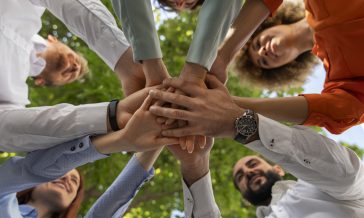 labor-union-members-working-together